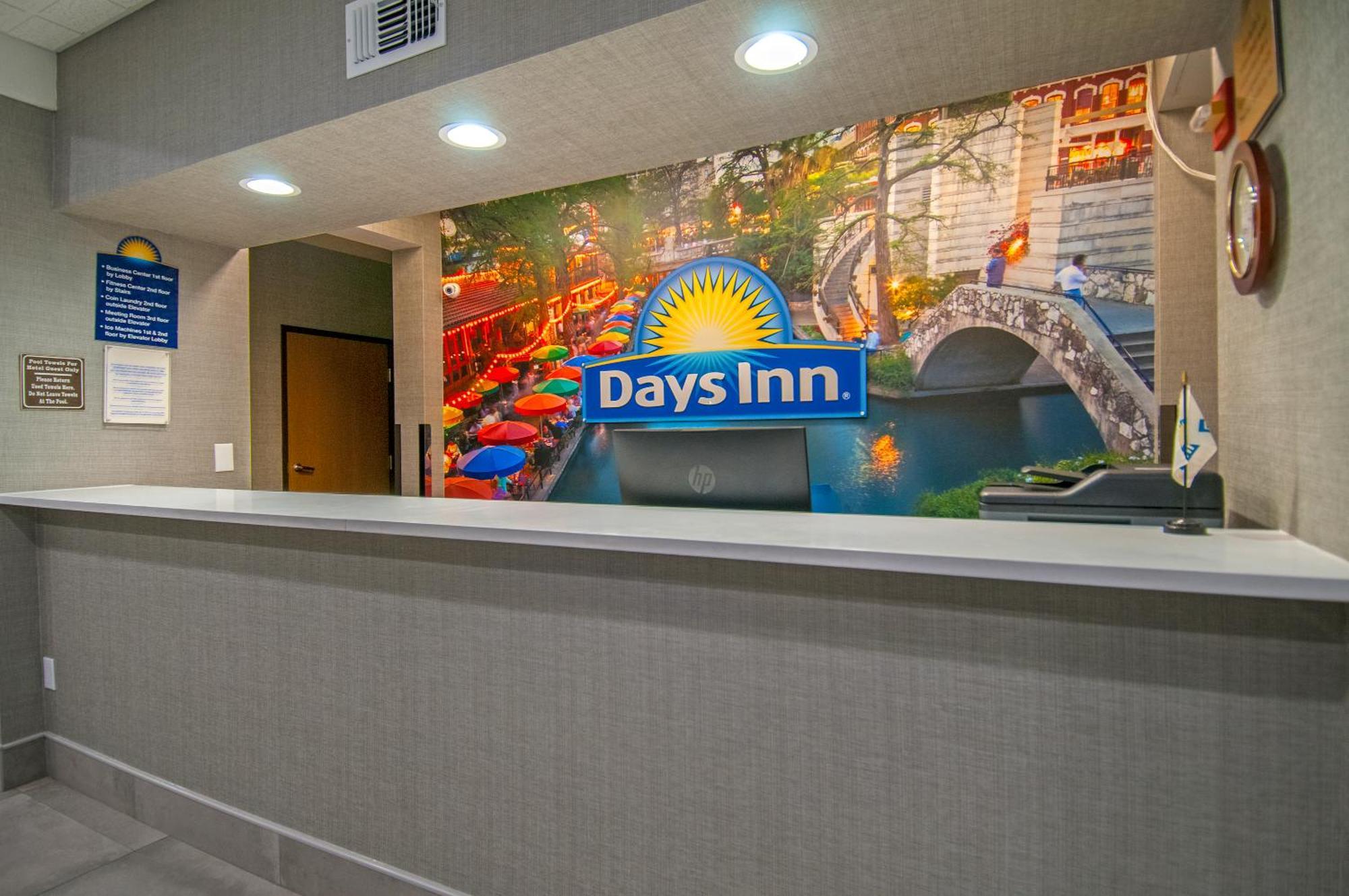 Days Inn & Suites By Wyndham San Antonio North/Stone Oak Exterior foto